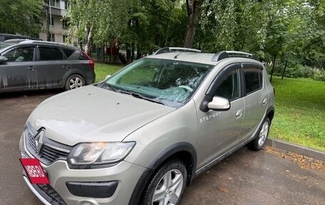 Renault Sandero II рестайлинг, 2015 год, 1 000 000 рублей, 2 фотография