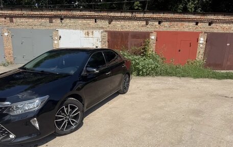 Toyota Camry, 2017 год, 2 059 000 рублей, 10 фотография