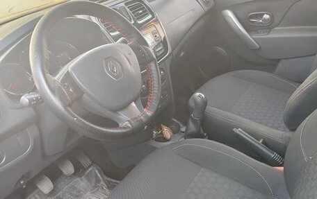 Renault Logan II, 2017 год, 1 250 000 рублей, 18 фотография