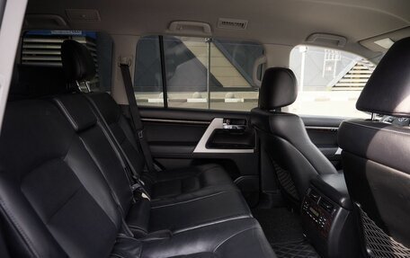 Toyota Land Cruiser 200, 2012 год, 3 972 800 рублей, 8 фотография