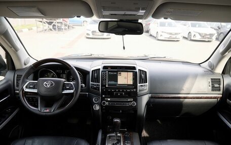 Toyota Land Cruiser 200, 2012 год, 3 972 800 рублей, 7 фотография