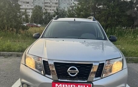 Nissan Terrano III, 2014 год, 990 000 рублей, 1 фотография