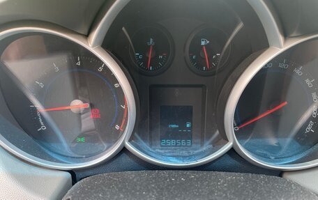 Chevrolet Cruze II, 2012 год, 580 000 рублей, 9 фотография
