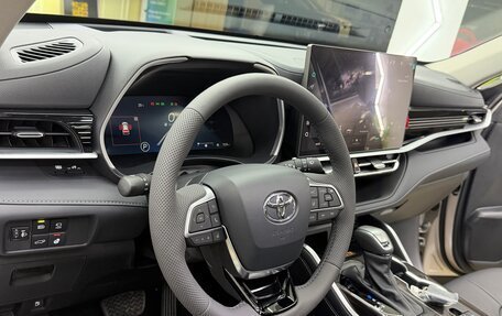 Toyota Highlander, 2026 год, 5 400 000 рублей, 21 фотография