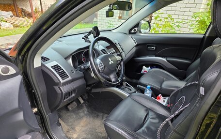 Mitsubishi Outlander III рестайлинг 3, 2008 год, 1 400 000 рублей, 5 фотография