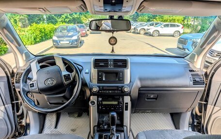 Toyota Land Cruiser Prado 150 рестайлинг 2, 2012 год, 2 999 999 рублей, 8 фотография
