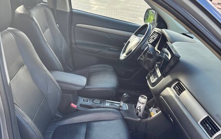Mitsubishi Outlander III рестайлинг 3, 2012 год, 1 240 000 рублей, 8 фотография