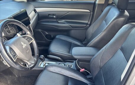 Mitsubishi Outlander III рестайлинг 3, 2012 год, 1 240 000 рублей, 9 фотография