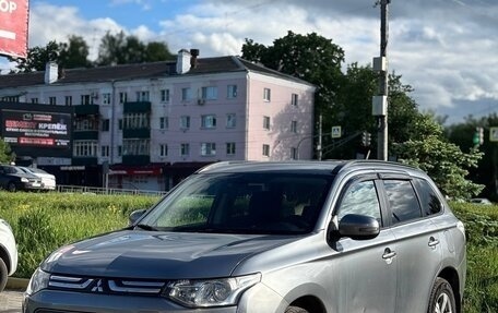 Mitsubishi Outlander III рестайлинг 3, 2012 год, 1 240 000 рублей, 5 фотография