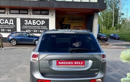 Mitsubishi Outlander III рестайлинг 3, 2012 год, 1 240 000 рублей, 12 фотография