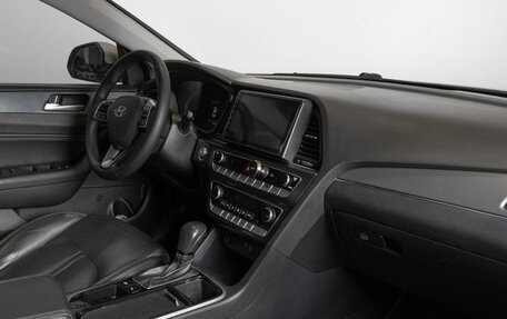 Hyundai Sonata VII, 2018 год, 1 650 000 рублей, 7 фотография