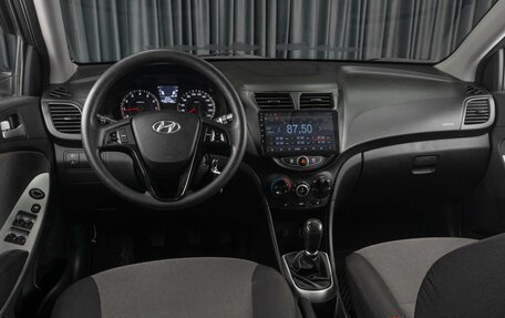 Hyundai Solaris II рестайлинг, 2011 год, 779 000 рублей, 6 фотография