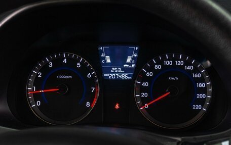 Hyundai Solaris II рестайлинг, 2011 год, 779 000 рублей, 14 фотография