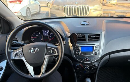 Hyundai Solaris II рестайлинг, 2013 год, 900 000 рублей, 9 фотография