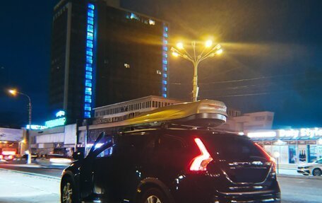Volvo V60 Cross Country II, 2018 год, 1 990 000 рублей, 6 фотография