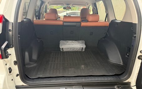 Toyota Land Cruiser Prado 150 рестайлинг 2, 2015 год, 6 100 000 рублей, 16 фотография