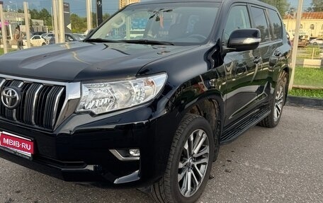 Toyota Land Cruiser Prado 150 рестайлинг 2, 2019 год, 4 340 000 рублей, 1 фотография