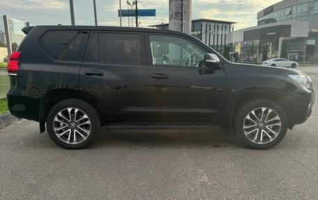 Toyota Land Cruiser Prado 150 рестайлинг 2, 2019 год, 4 340 000 рублей, 6 фотография