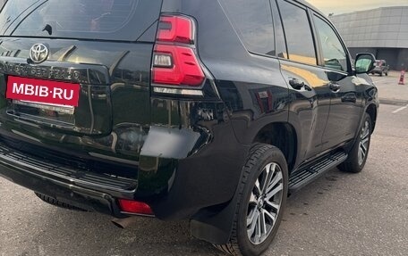 Toyota Land Cruiser Prado 150 рестайлинг 2, 2019 год, 4 340 000 рублей, 5 фотография