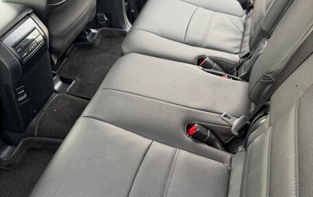 Toyota Land Cruiser Prado 150 рестайлинг 2, 2019 год, 4 340 000 рублей, 13 фотография