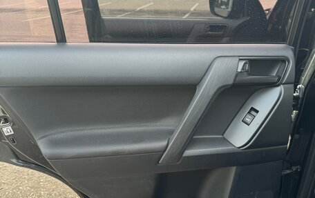 Toyota Land Cruiser Prado 150 рестайлинг 2, 2019 год, 4 340 000 рублей, 16 фотография