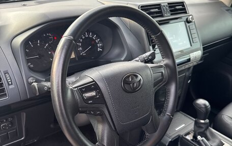 Toyota Land Cruiser Prado 150 рестайлинг 2, 2019 год, 4 340 000 рублей, 20 фотография