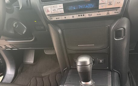Toyota Land Cruiser Prado 150 рестайлинг 2, 2019 год, 4 340 000 рублей, 24 фотография