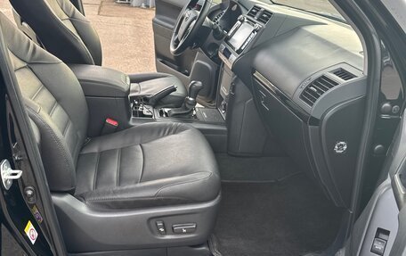 Toyota Land Cruiser Prado 150 рестайлинг 2, 2019 год, 4 340 000 рублей, 26 фотография