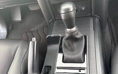Toyota Land Cruiser Prado 150 рестайлинг 2, 2019 год, 4 340 000 рублей, 25 фотография