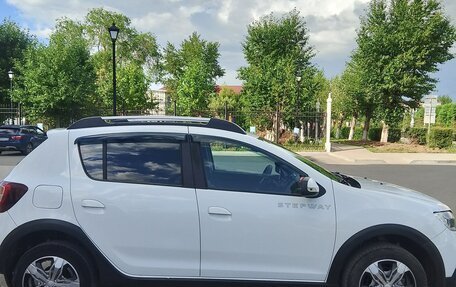 Renault Sandero II рестайлинг, 2019 год, 1 200 000 рублей, 17 фотография