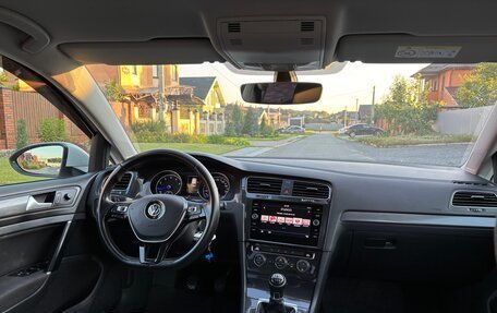 Volkswagen Golf VII, 2017 год, 1 600 000 рублей, 11 фотография