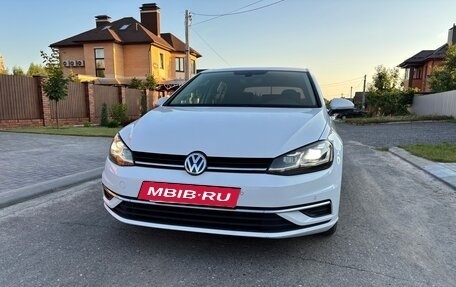 Volkswagen Golf VII, 2017 год, 1 600 000 рублей, 2 фотография