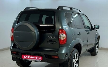 Chevrolet Niva I рестайлинг, 2018 год, 820 000 рублей, 4 фотография