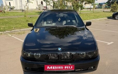 BMW 5 серия, 2003 год, 800 000 рублей, 3 фотография
