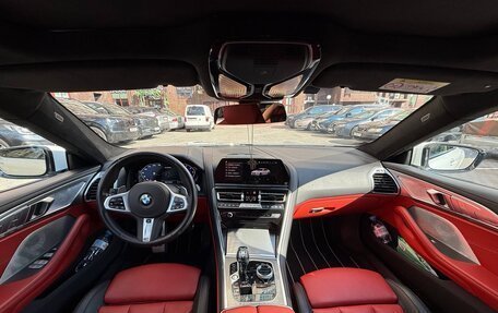BMW 8 серия, 2021 год, 8 500 000 рублей, 28 фотография