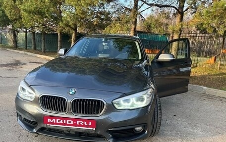 BMW 1 серия, 2019 год, 1 900 000 рублей, 7 фотография