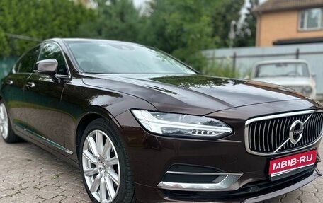 Volvo S90 II рестайлинг, 2019 год, 3 700 000 рублей, 1 фотография
