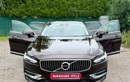 Volvo S90 II рестайлинг, 2019 год, 3 700 000 рублей, 8 фотография
