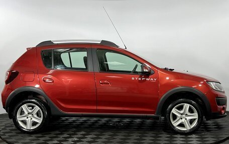 Renault Sandero II рестайлинг, 2016 год, 1 075 000 рублей, 5 фотография