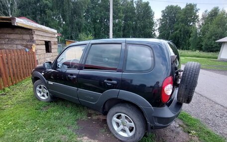 Chevrolet Niva I рестайлинг, 2013 год, 420 000 рублей, 8 фотография