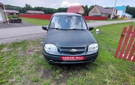 Chevrolet Niva I рестайлинг, 2013 год, 420 000 рублей, 3 фотография