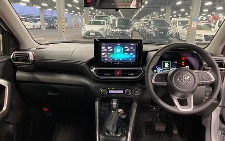 Toyota Raize I, 2021 год, 1 066 000 рублей, 5 фотография