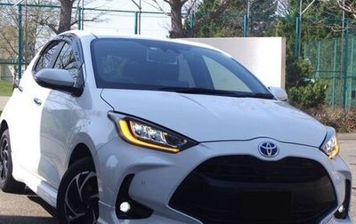 Toyota Yaris, 2022 год, 1 086 000 рублей, 1 фотография