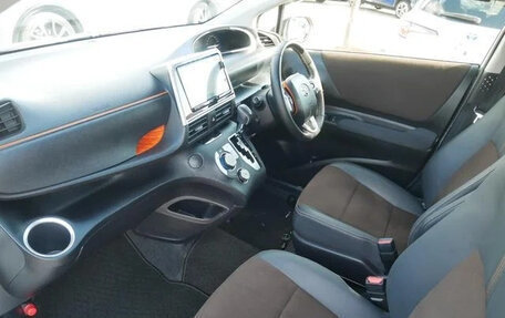 Toyota Sienta II, 2022 год, 1 041 000 рублей, 11 фотография