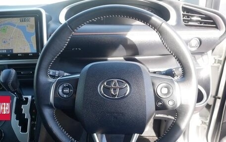 Toyota Sienta II, 2022 год, 1 041 000 рублей, 9 фотография