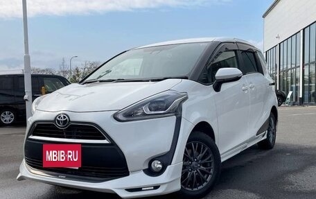 Toyota Sienta II, 2022 год, 1 032 000 рублей, 7 фотография