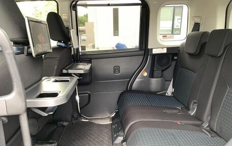 Toyota Roomy I, 2022 год, 834 000 рублей, 21 фотография