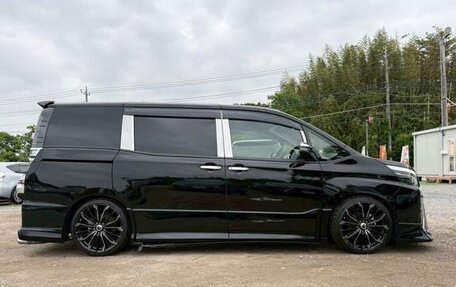 Toyota Voxy III, 2021 год, 1 821 000 рублей, 6 фотография