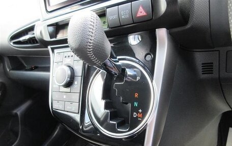 Toyota Wish II, 2016 год, 1 093 000 рублей, 22 фотография