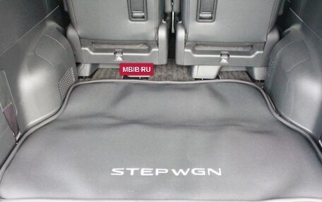 Honda Stepwgn, 2023 год, 2 339 000 рублей, 22 фотография
